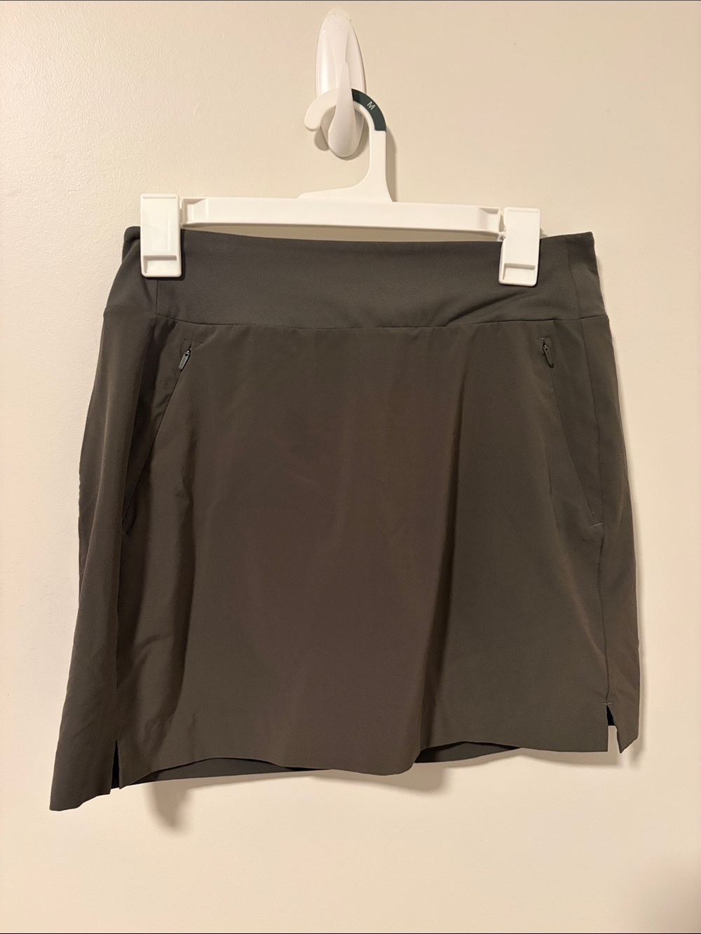 Athleta SoHo Skort Hiking Athletic Size 6